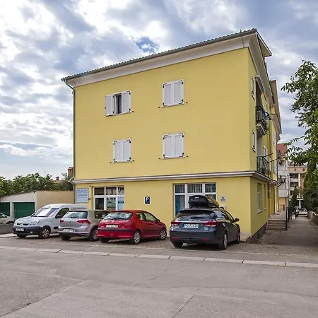Appartamento Elena - Luxury Apartment With Garage Rovigno