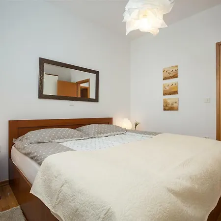 Elena - Luxury Apartment With Garage Appartamento *