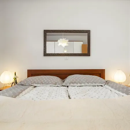Elena - Luxury Apartment With Garage * Rovigno