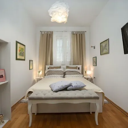 Elena - Luxury Apartment With Garage Appartamento Rovigno