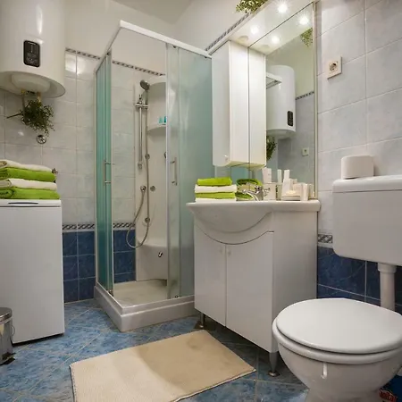 Elena - Luxury Apartment With Garage Appartamento
