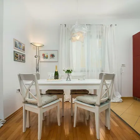 Appartamento Elena - Luxury Apartment With Garage