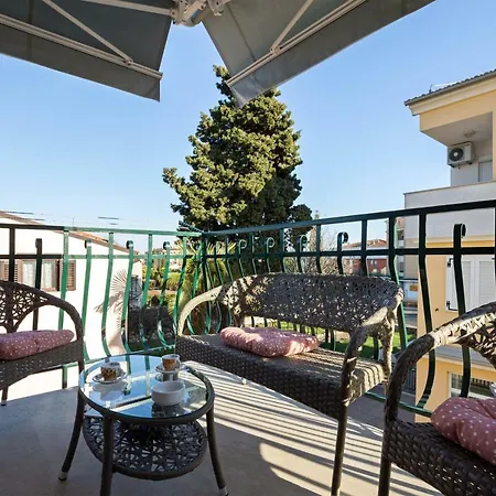 Elena - Luxury Apartment With Garage *