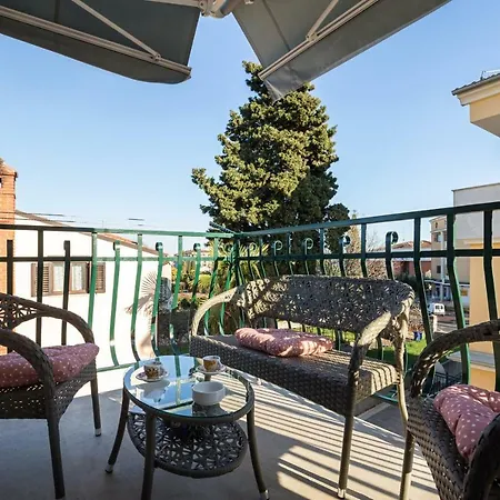 Elena - Luxury Apartment With Garage * Rovigno