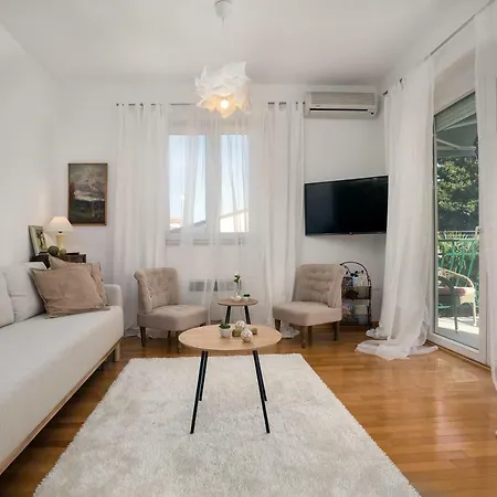 Elena - Luxury Apartment With Garage * Rovigno