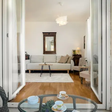 Elena - Luxury Apartment With Garage דירה